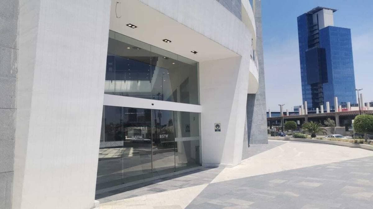 VENTA LOCAL COMERCIAL "SONATA TOWERS" - 1