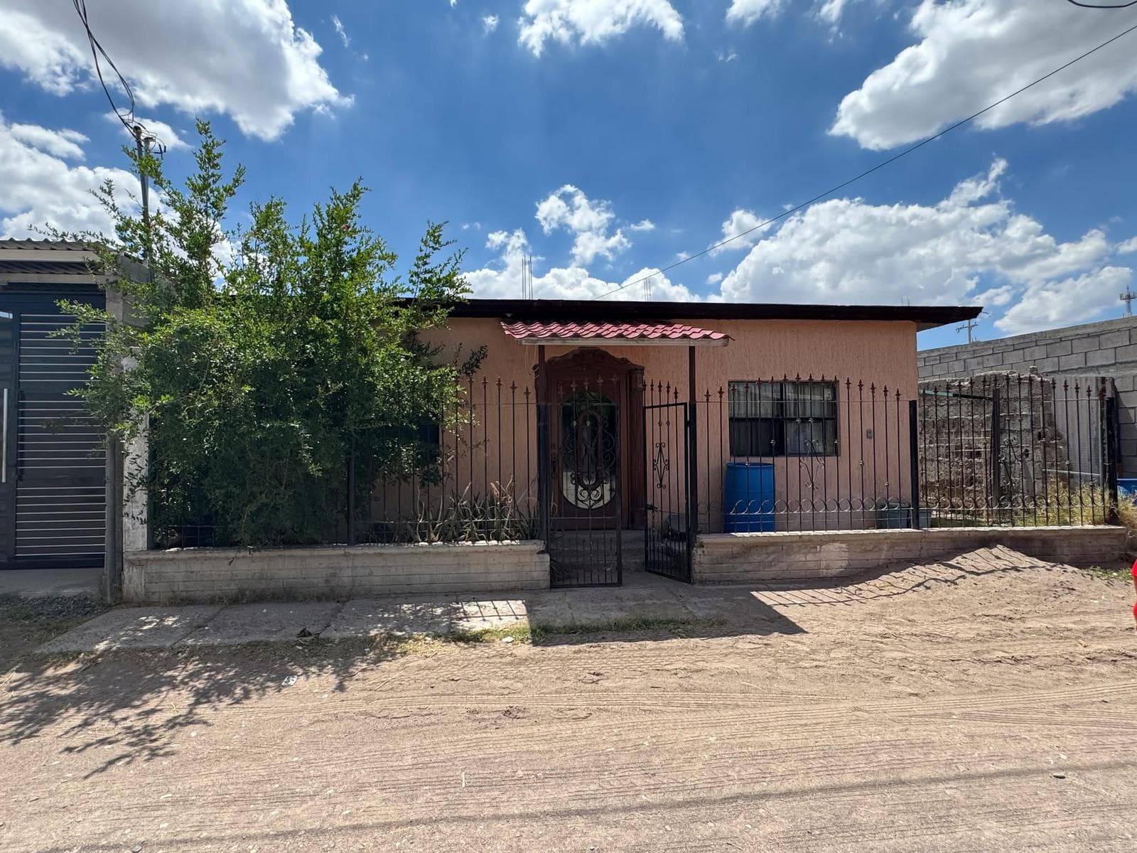 Casa en venta Col. Colosio,Saucillo,Chih. - 1