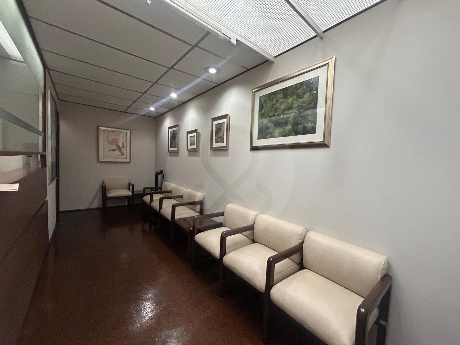 EXCELENTE OFICINA EN VENTA EN LOMAS DE CHAPULTEPEC - 1