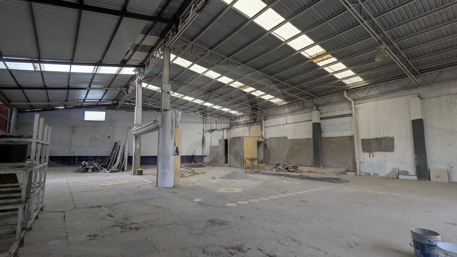 BODEGA EN RENTA SOBRE AV. LAS TORRES - 1