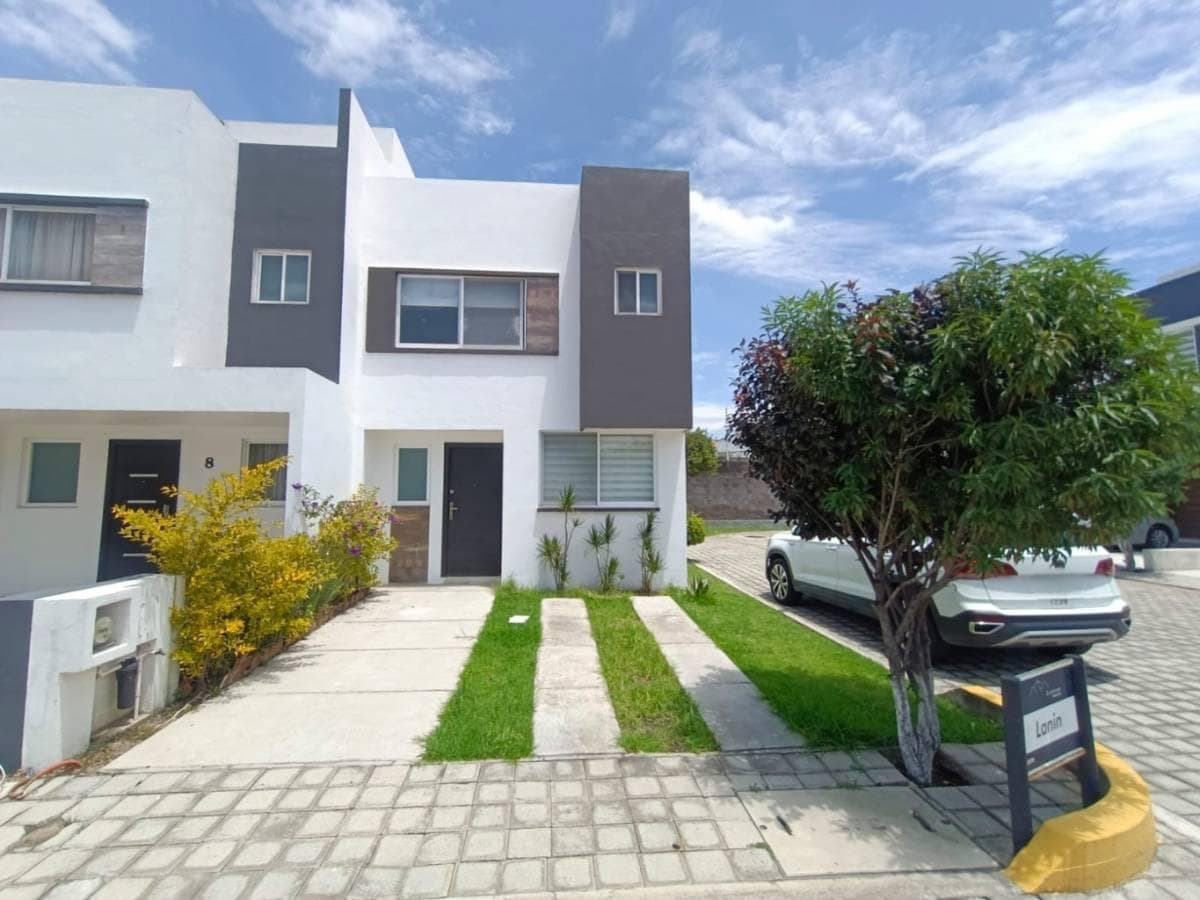VENTA DE CASA 3 RECAMARAS FRACCIONAMIENTO CUMBRES - 1