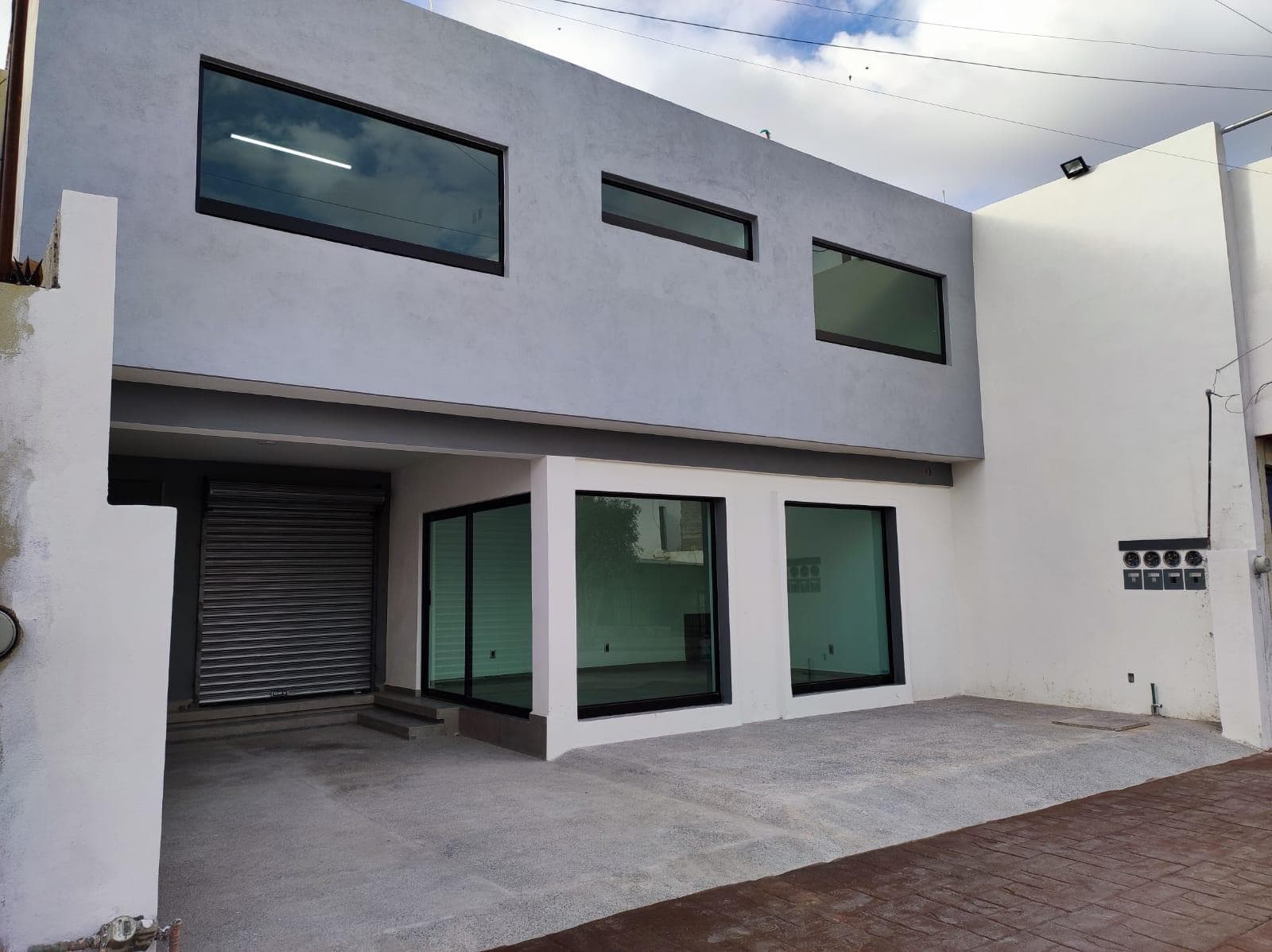 OFICINAS O CONSULOTORIOS EN RENTA EN COL. BUROCRATA, SAN LUIS POTOSI - 1
