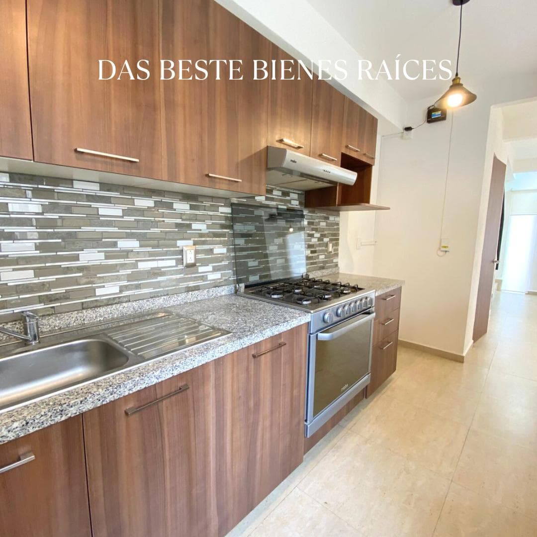 Casa en Residencial Lago Esmeralda - 1