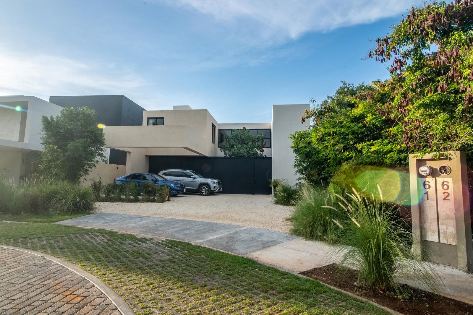 Casa Residencial Con 4 Recamaras y Piscina - 1