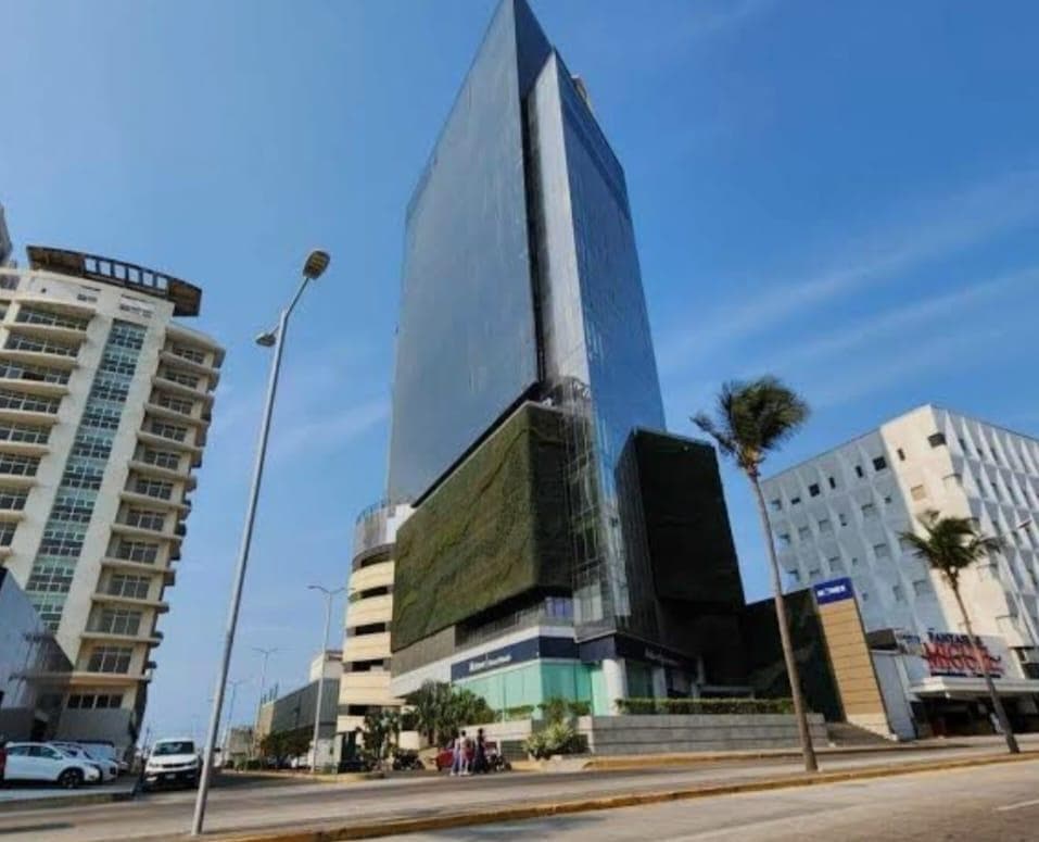 Oficina en Renta en Torre Américas, Boca del Río - 1