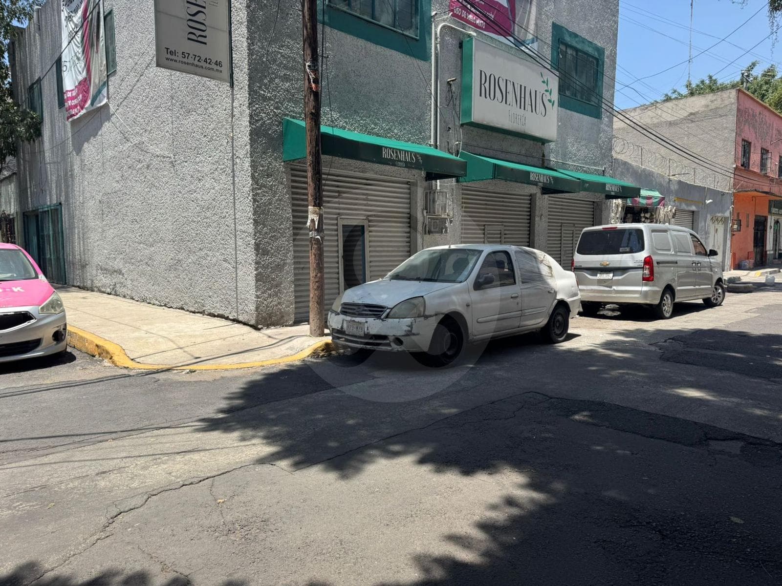 Venta de bodega con terreno adicional - 1