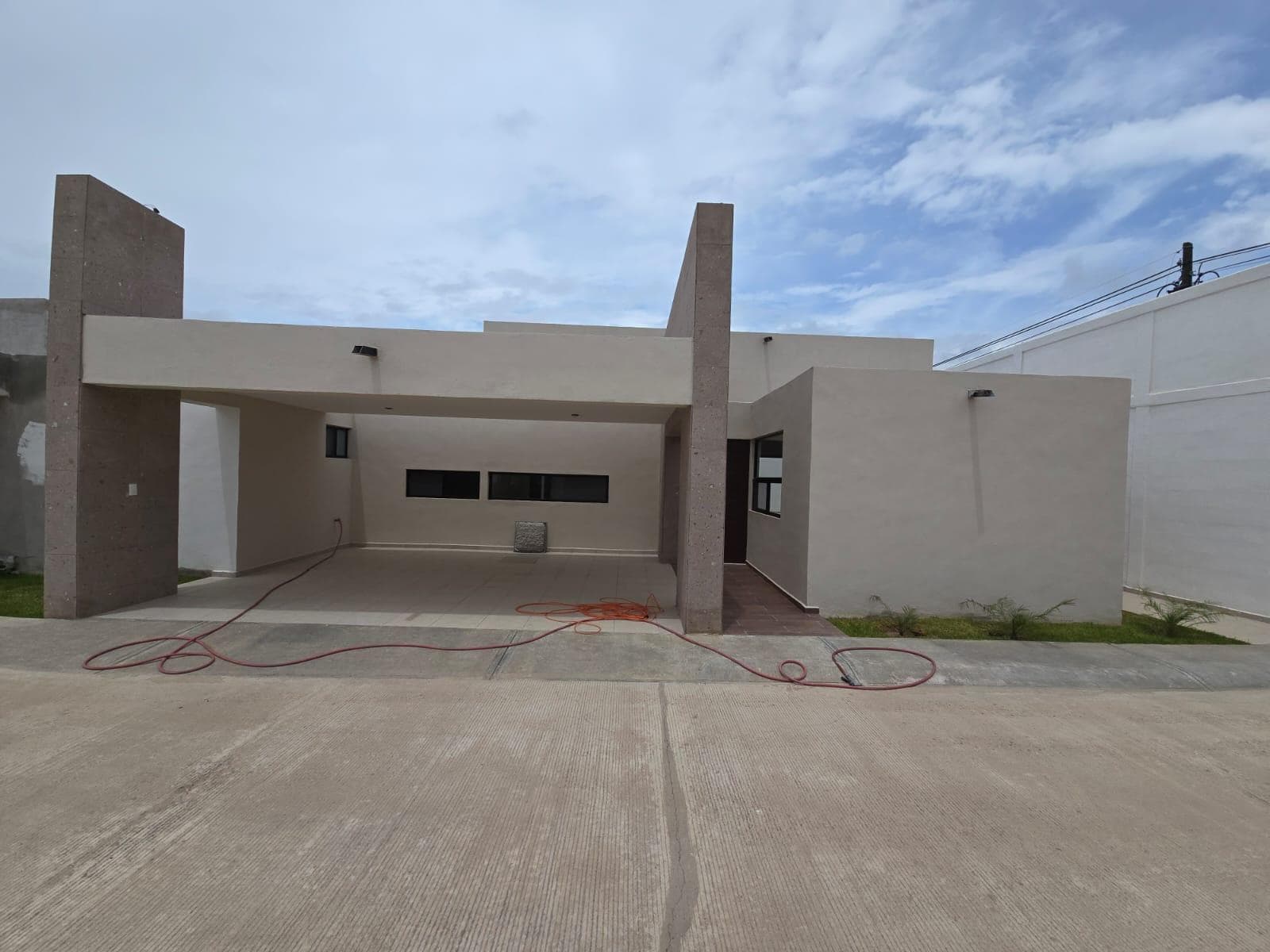 Casa de una planta en venta en Real del Potosí - 1