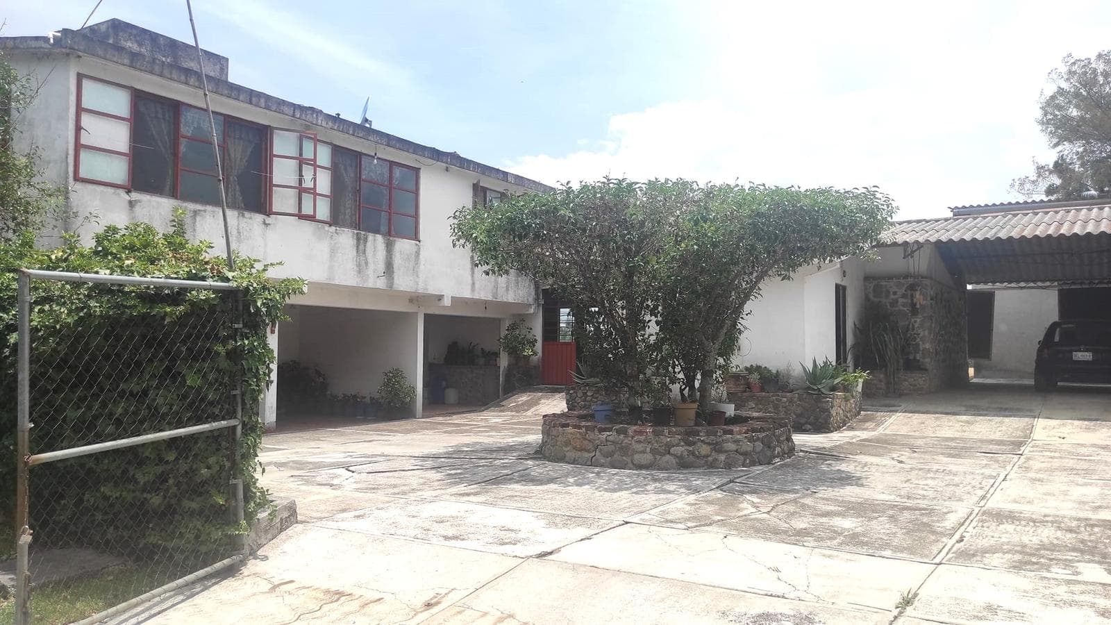 TERRENO CON CONTRATO PRIVADO, VIVIENDA, BODEGAS, SERVICIOS, ETC - 1