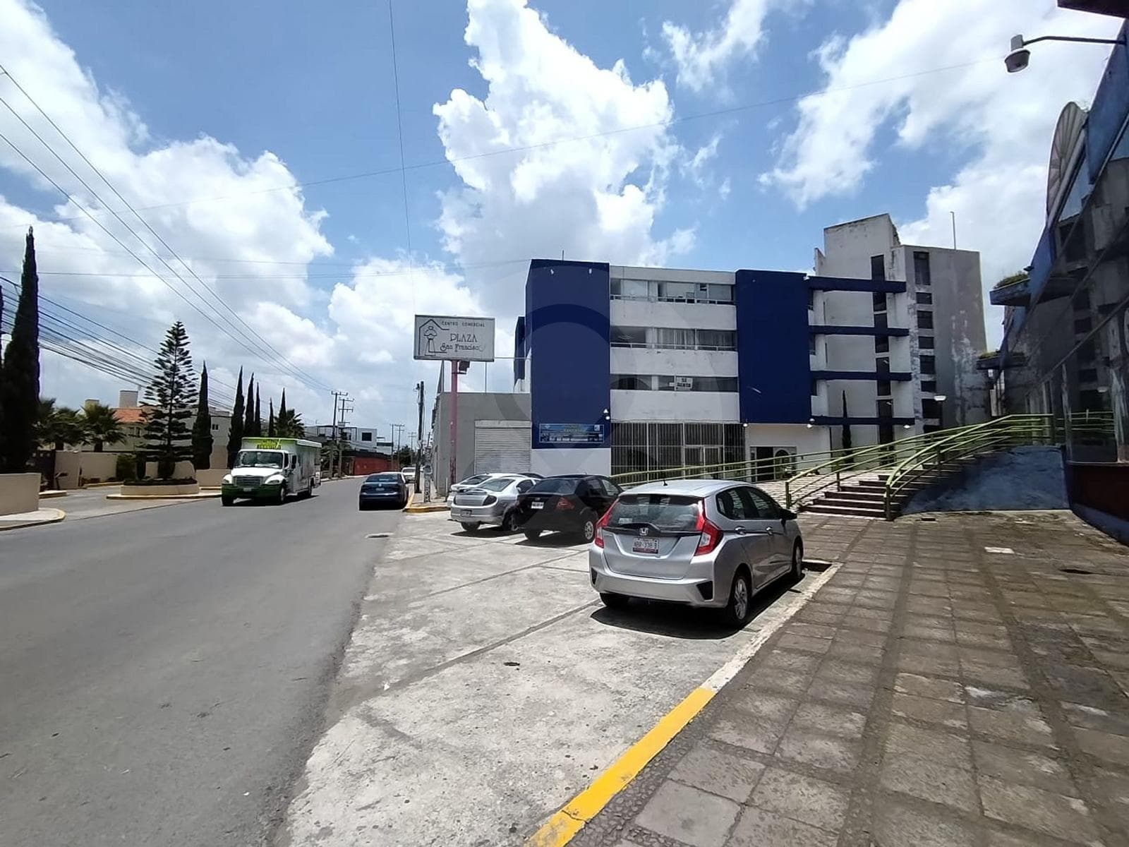 Renta de oficinas en Metepec segundo nuvel 10 despachos - 1