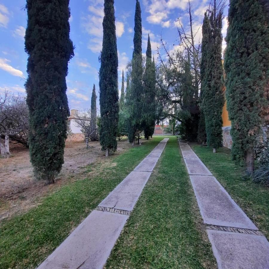 TERRENO EN VENTA FRACC.VIÑEDOS EN TEQUISQUIAPAN - 1
