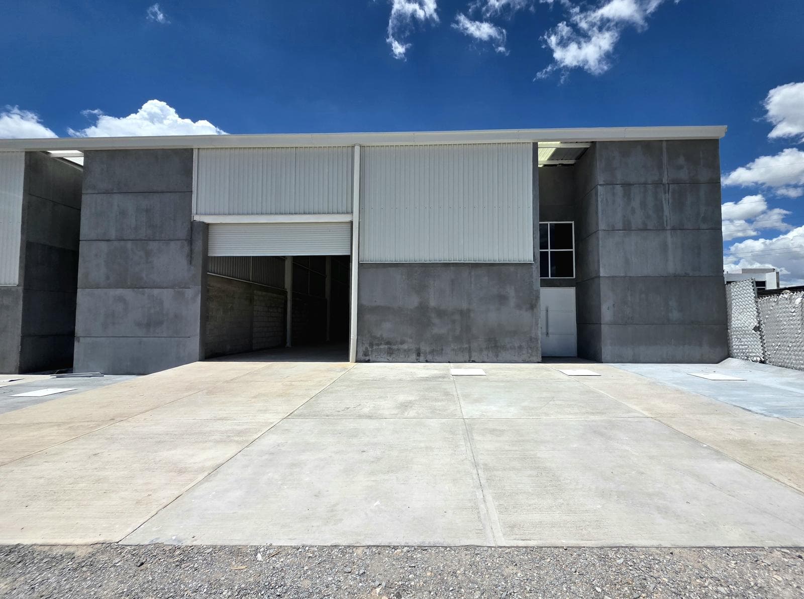 BODEGA EN RENTA, EN CORREGIDORA, QUERETARO - 1