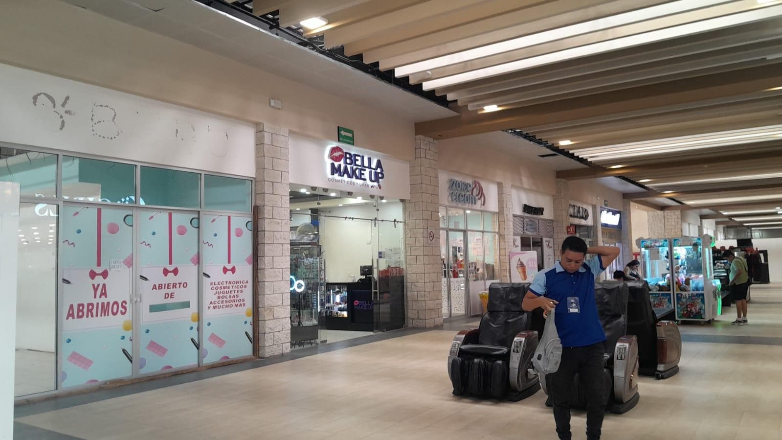 Oficina EN RENTA MULTIPLAZA EL EDEN PLAYA DEL CARMEN - 1