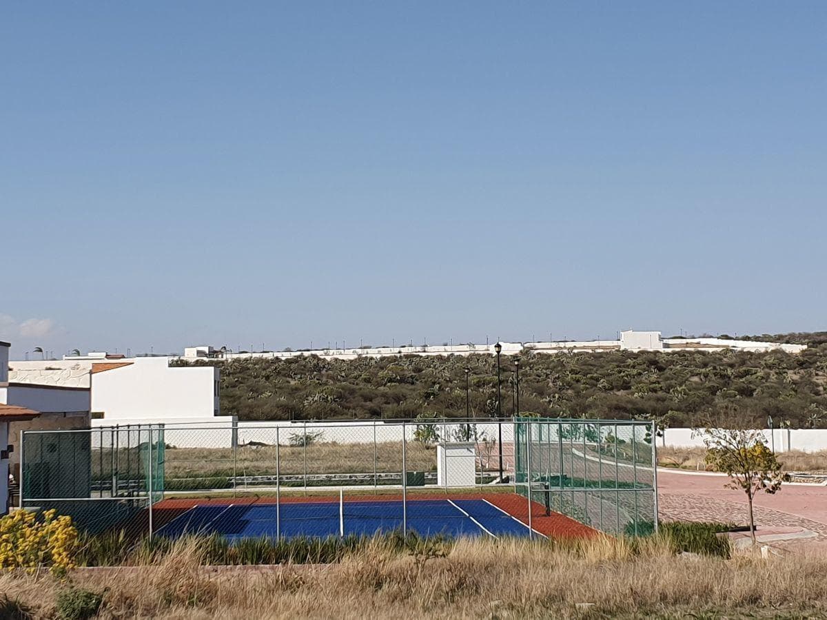 DE OPORTUNIDAD TERRENO EN VENTA EN CIUDAD MADERAS SUR - 1