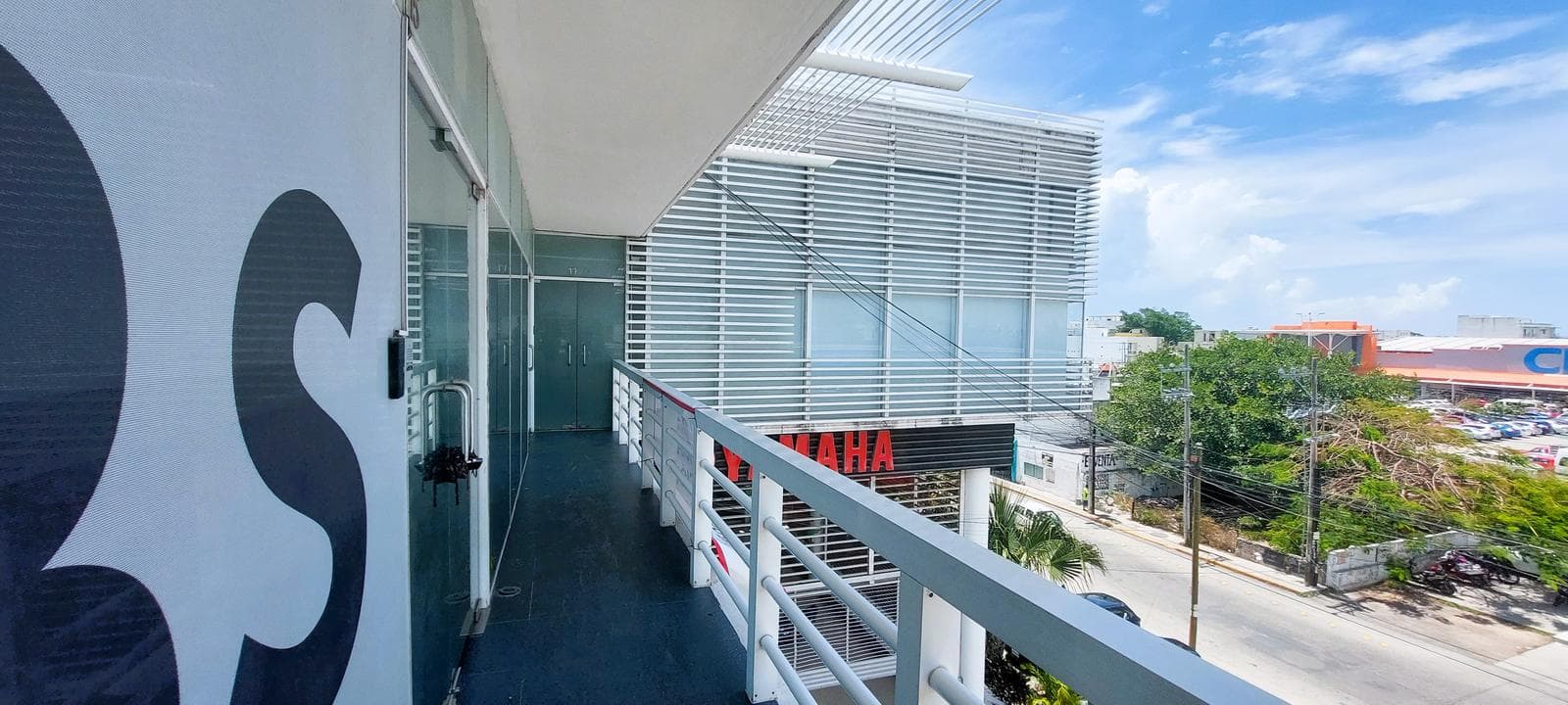 Local en PLaza Yamaha Playa del Carmen NV 307 - 1