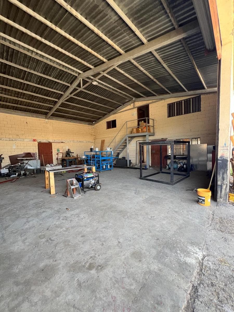 Se renta bodega en Dulces Nombres - 1