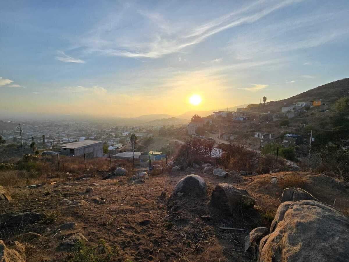 TERRENO EN VENTA EN BALCONES DE LA PRESA, ENSENADA - 1
