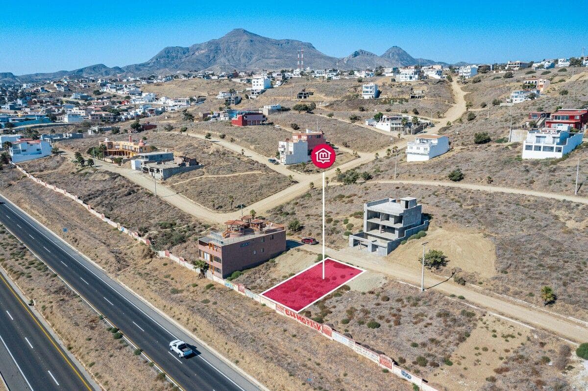TERRENO EN VENTA - 1