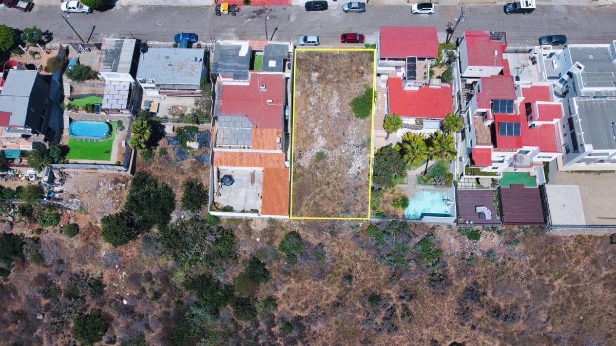 TERRENO EN VENTA - 1