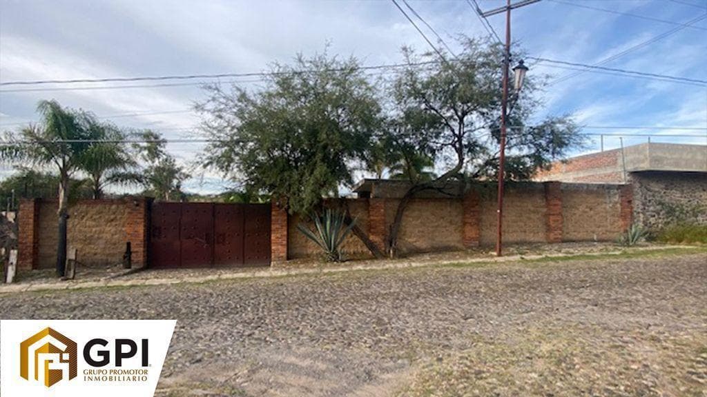 TERRENO CON TERRAZA EN VENTA LOMAS DE COMANJILLA - 1