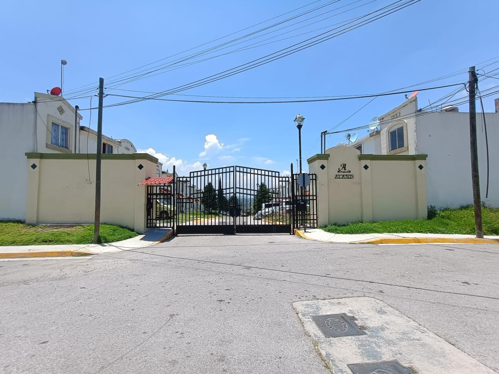 Casa en Venta en Colonia URBI Villa del Rey II, Huehuetoca, Estado de México - 1