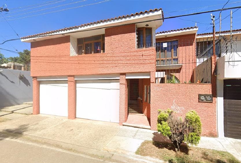 Venta de hermosa propiedad a 2 minutos del Sport City Oaxaca - 1