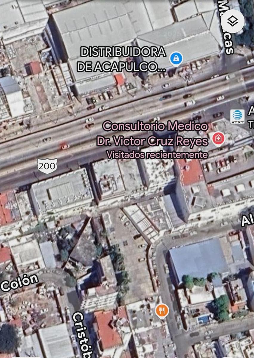 VENTA DE OFICINAS, LOCALES COMERCIALES CON ESTACIONAMIENTO EN ACAPULCO - 1