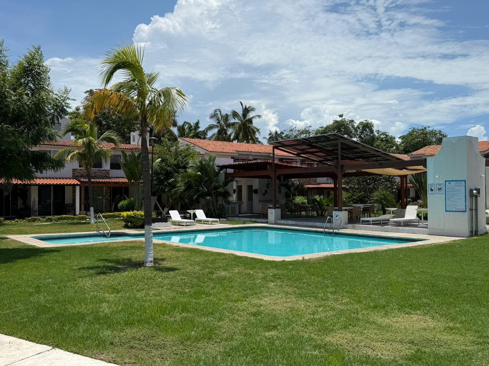Casa en Renta en Villas Paradiso – Ubicación Estrategica Albercas - 1