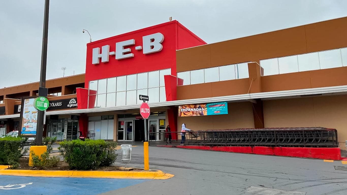 Local en Renta HEB San Nicolás de Los Garza, Nuevo León - 1