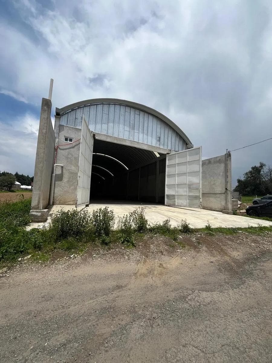 RENTA DE BODEGA NUEVA EN OCOYOACAC EN EL ESTADO DE MÉXICO - 1