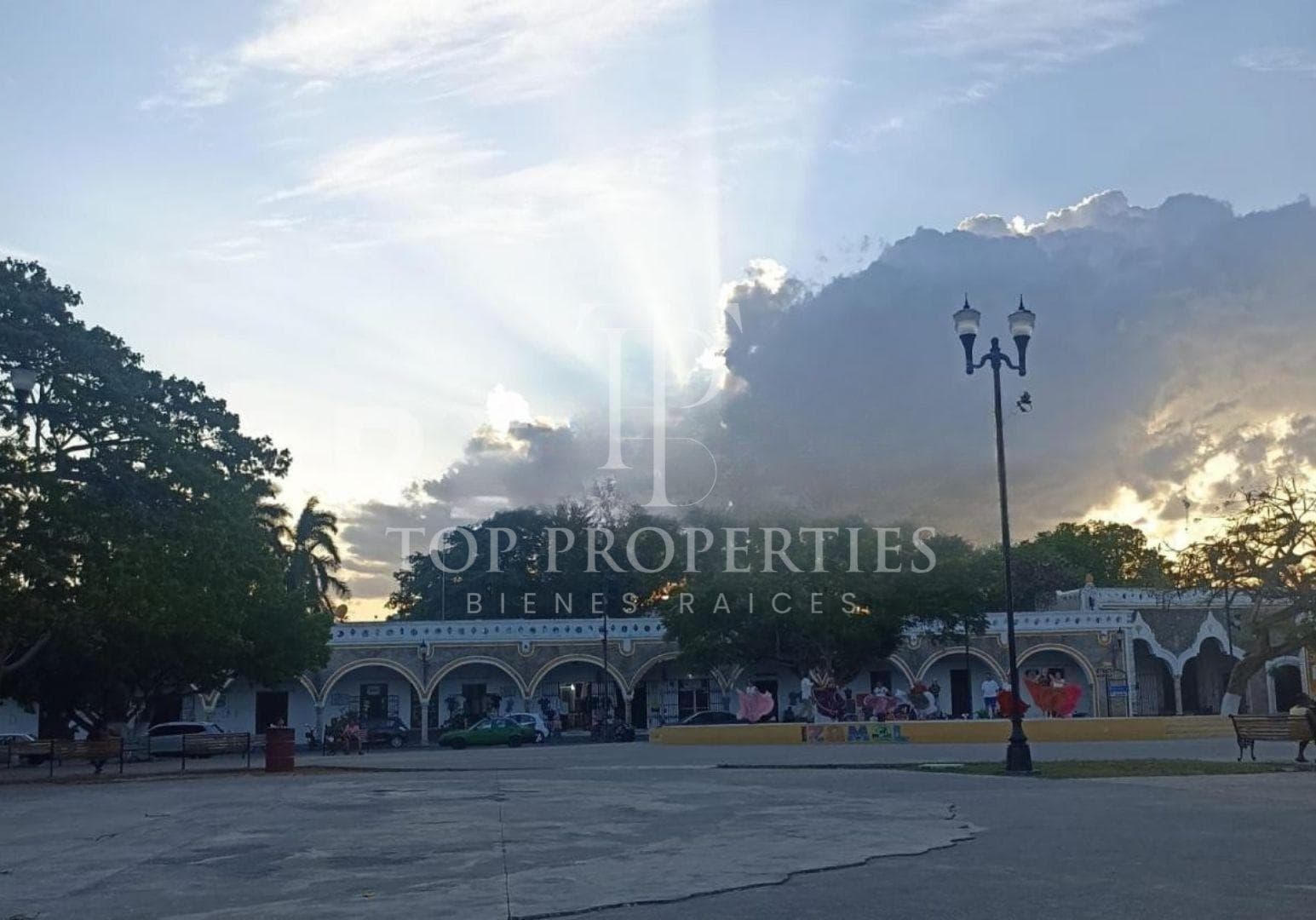 TERRENO COMERCIAL EN VENTA, IZAMAL, YUCATAN. - 1