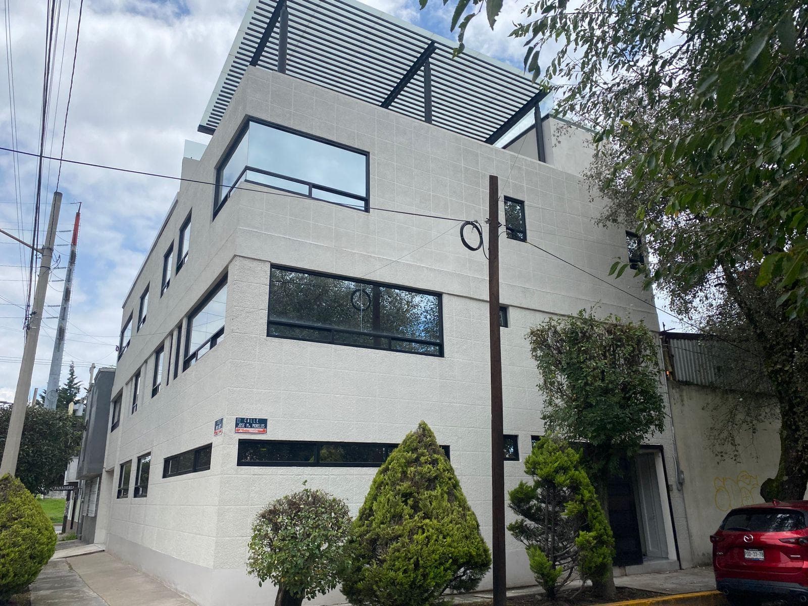 Edificio para Oficinas, Consultorios, Corporativo. Clínica . - 1