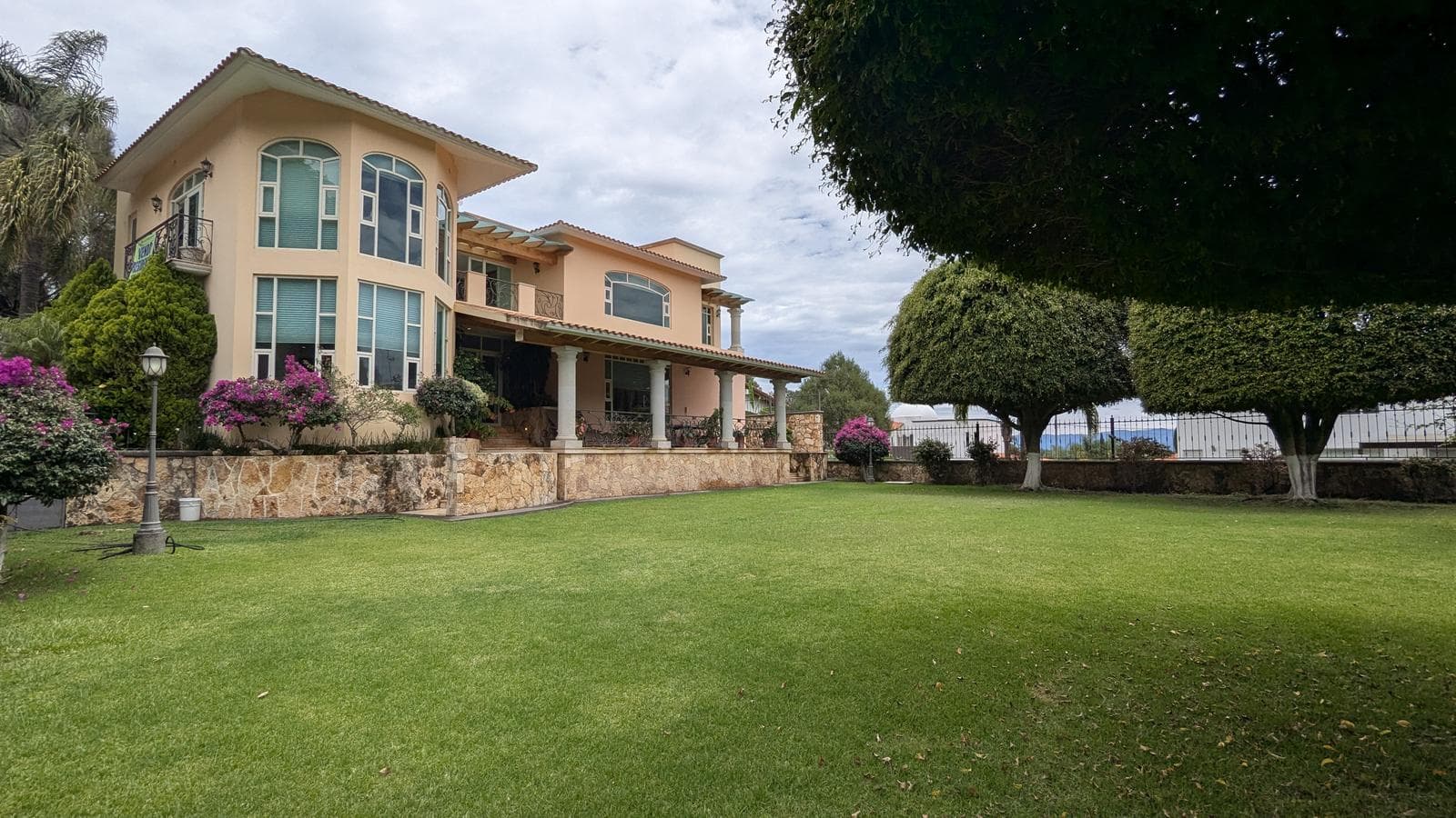 CASA EN VENTA EN GRAN RESERVA COUNTRY CLUB GOLF IXTAPAN DE LA SAL - 1