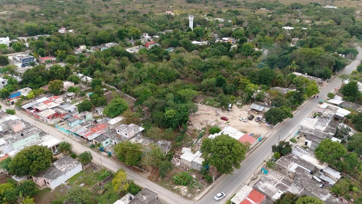 TERRENO EN VENTA EN TICOPÓ A 30 MINUTOS DE MÉRIDA, PARA DESARROLLAR - 1