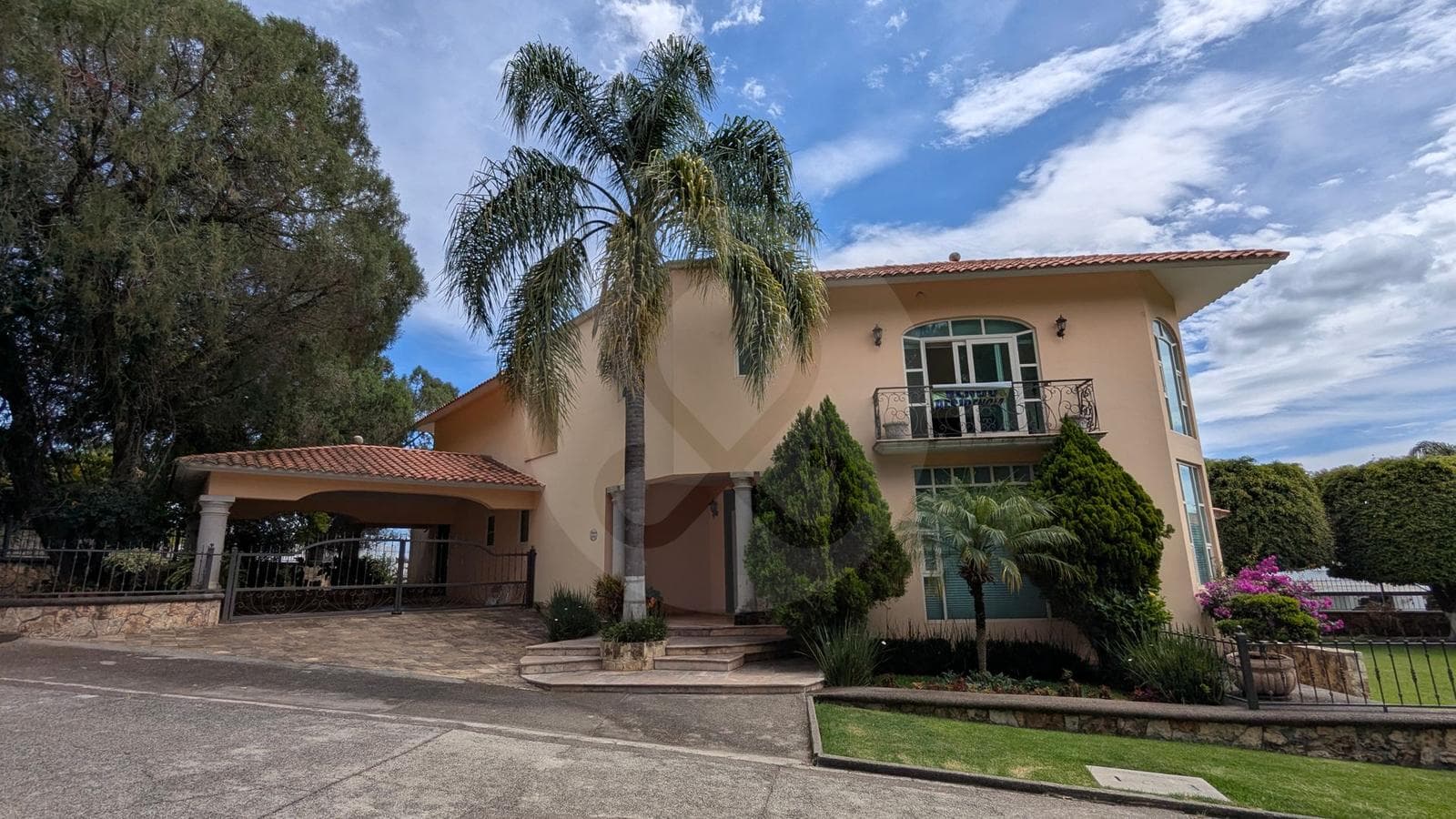 CASA EN VENTA EN GRAN RESERVA COUNTRY CLUB GOLF IXTAPAN DE LA SAL - 1