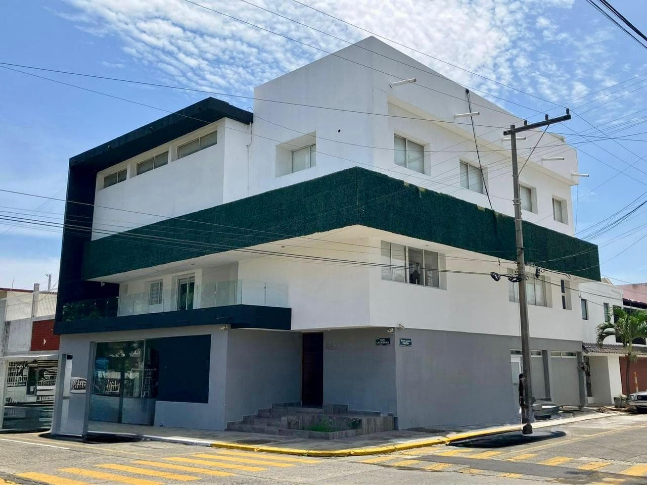Edificio en RENTA con súper ubicación en Fracc Reforma! - 1