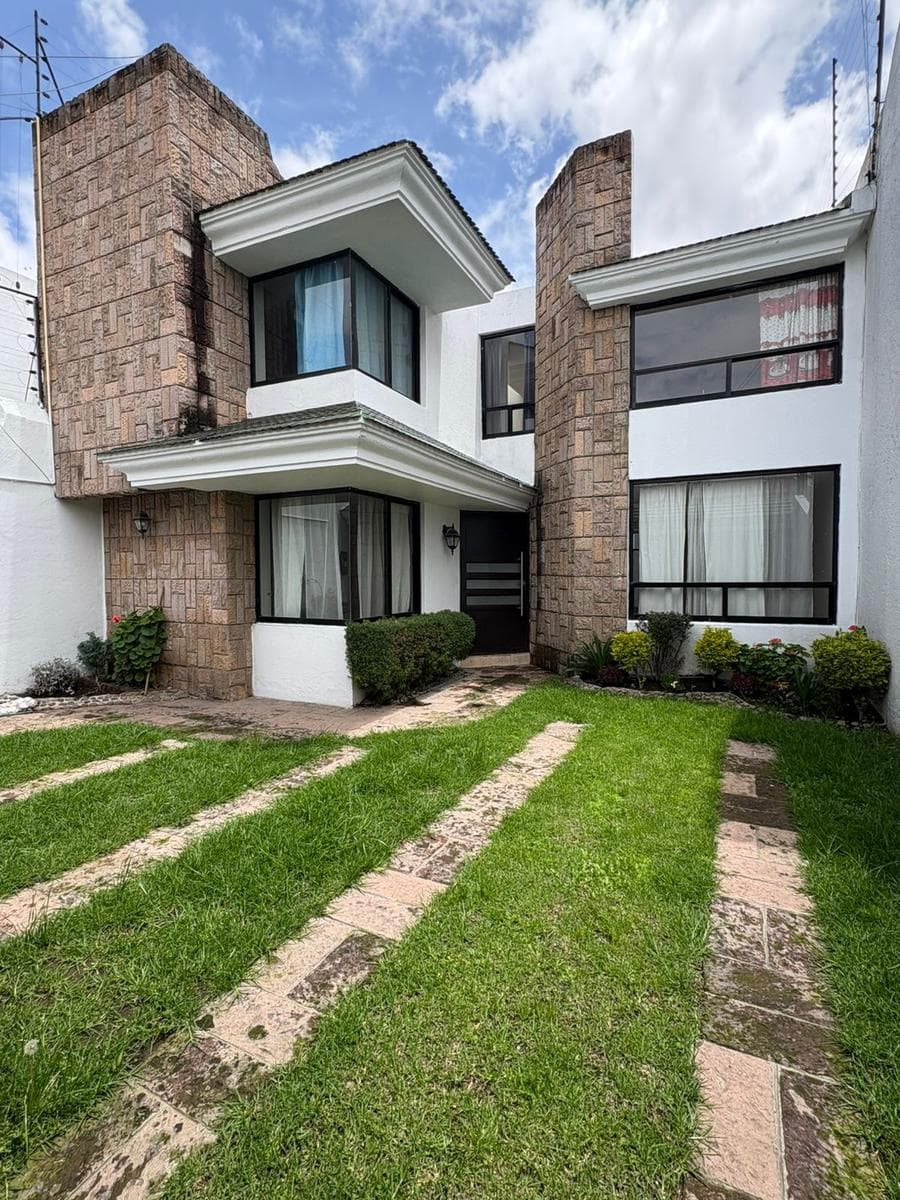 Casa en Alfredo del Mazo, El Hípico, Barrio de Coaxustenco, Metepec - 1