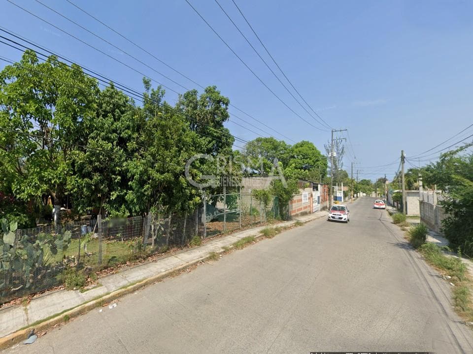 TERRENO EN VENTA EN COL. LOS PINOS - 1
