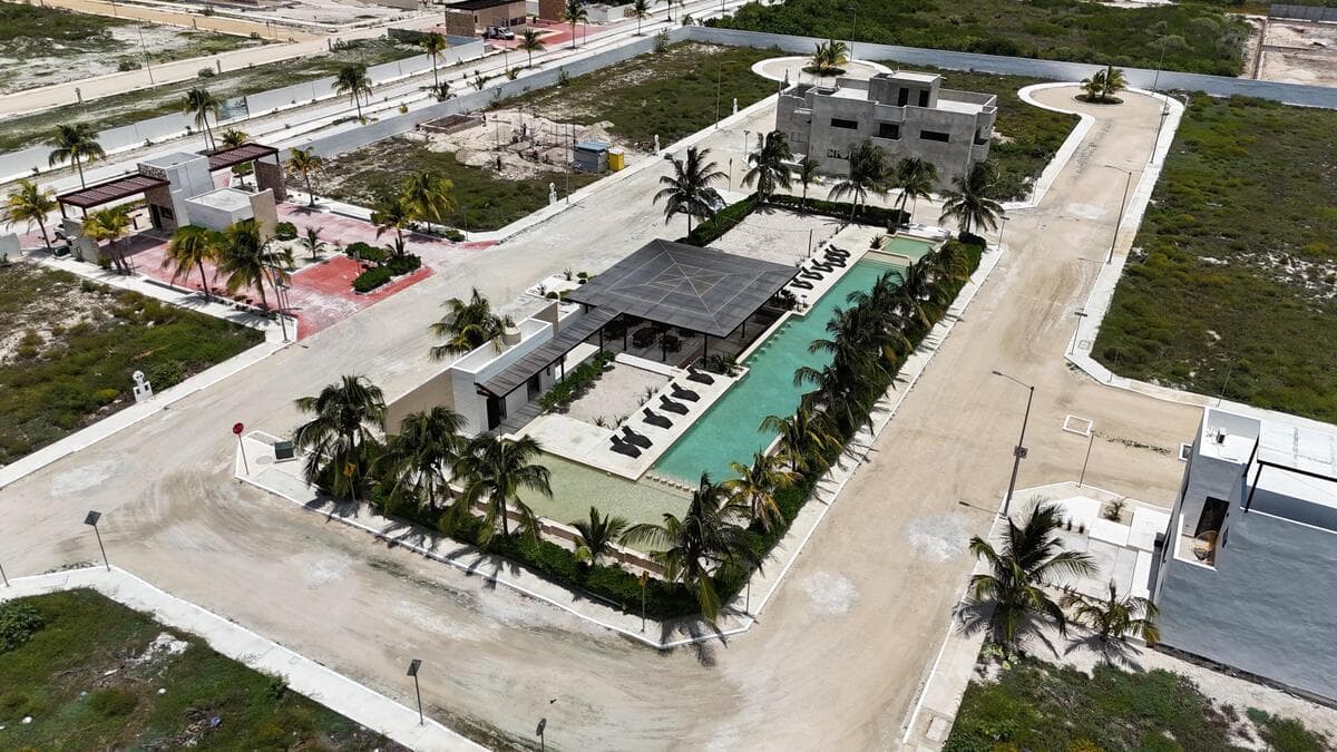 TERRENO EN VENTA EN CHELEM PUERTO,PRIVADA PUERTO ESMERALDA - 1