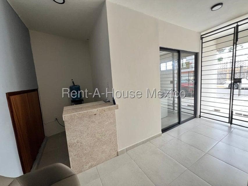 Oficina en Renta en Calle Valencia, Ignacio Zaragoza RU 26-622. - 1