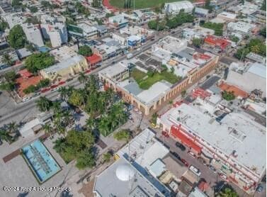 Local Comercial en Renta en Avenida Revolución, Centro Boca del Rio RU 24-4549. - 1