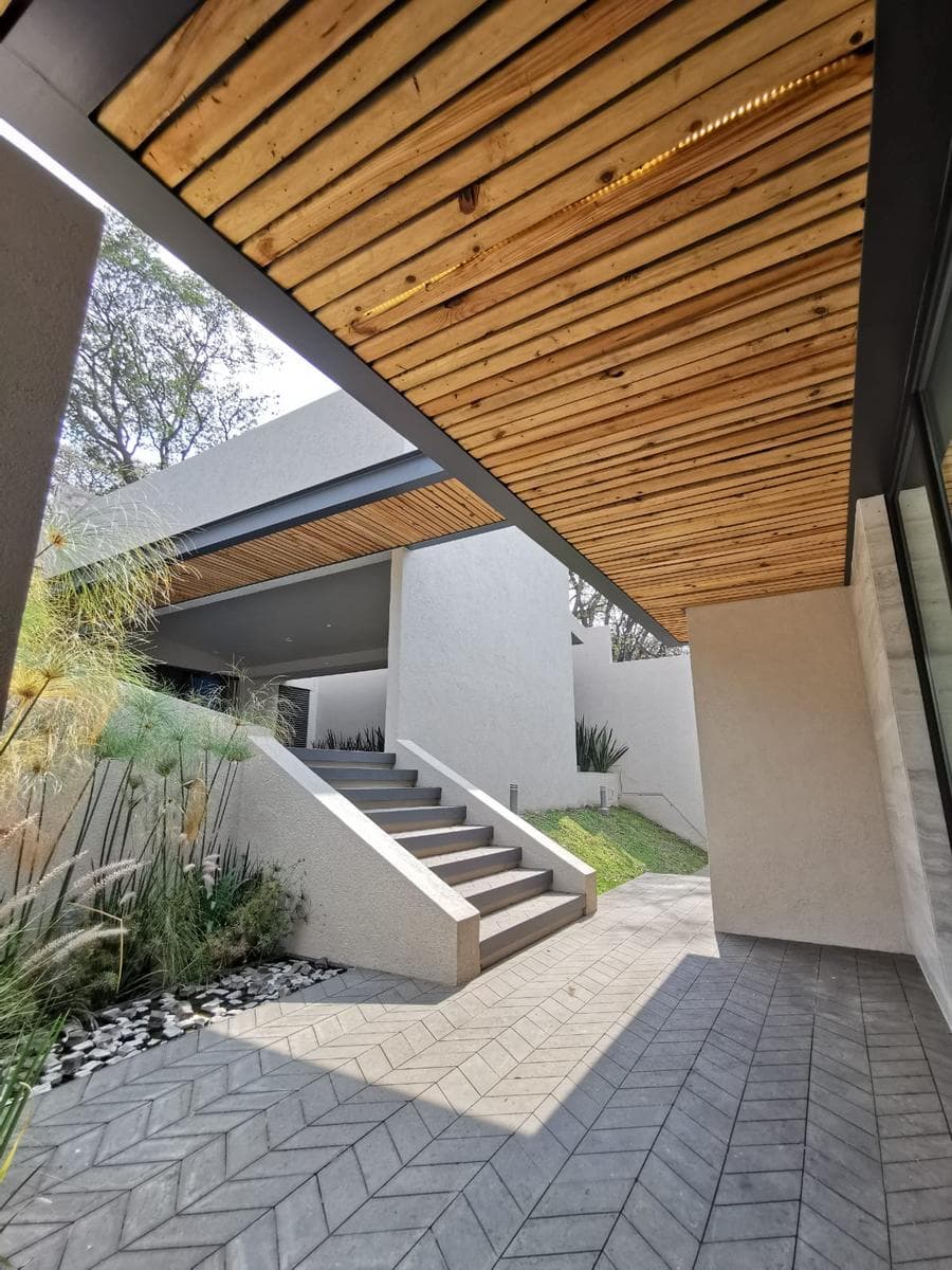 RESIDENCIA EN VENTA Ó RENTA CON RECÁMARA EN PLANTA BAJA, RANCHO SAN JUAN, ATIZAPÁN - 1