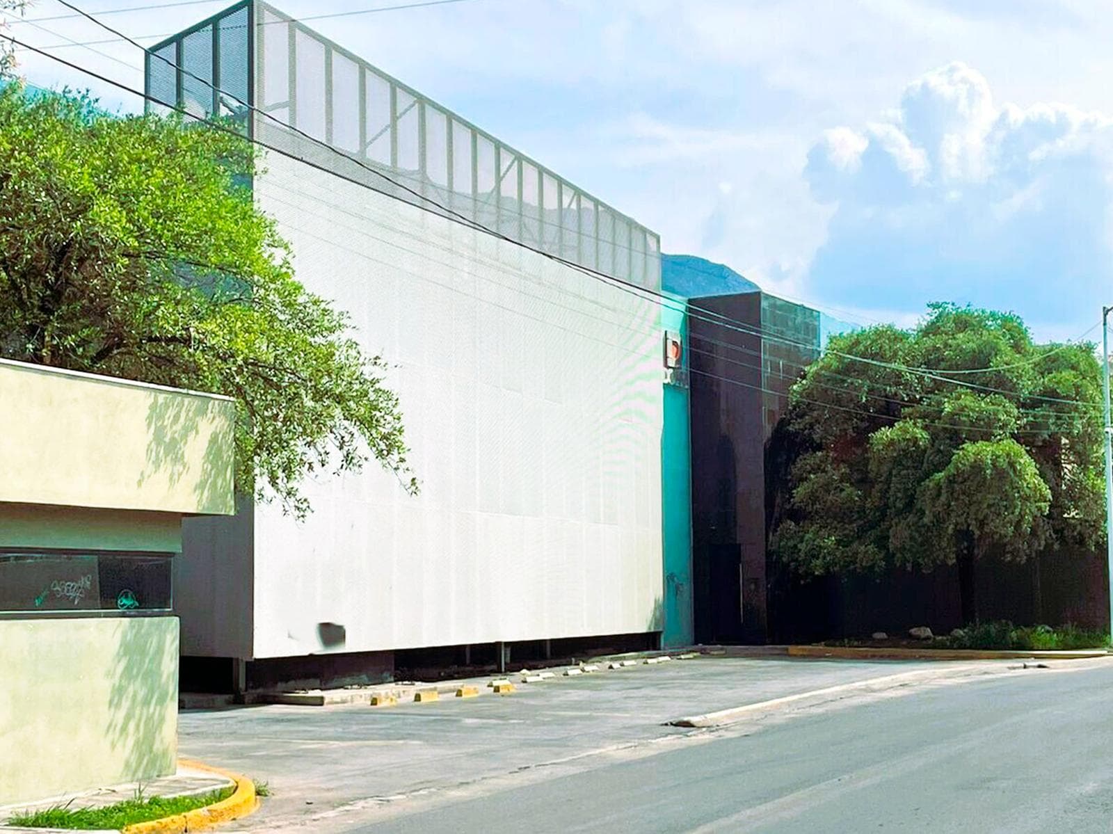 Oficina en venta en La Fama, Santa Catarina - 1