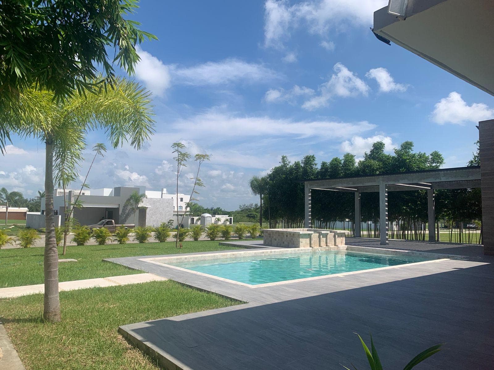 RIO DEL DORADO, Terreno en VENTA de 300 m2 con casa club y vigilancia - 1