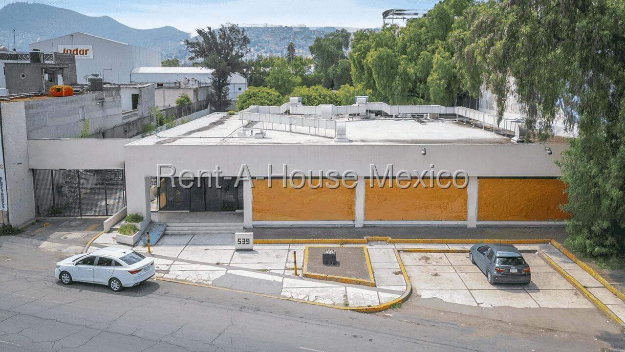 Local Comercial en Renta en Santa María Tulpetlac Ecatepec de Morelos BJ 26-646 - 1