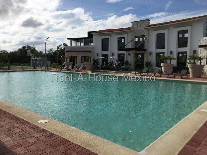 Terreno en Venta en Puerto Progreso, Mérida JL 25-2748. - 1