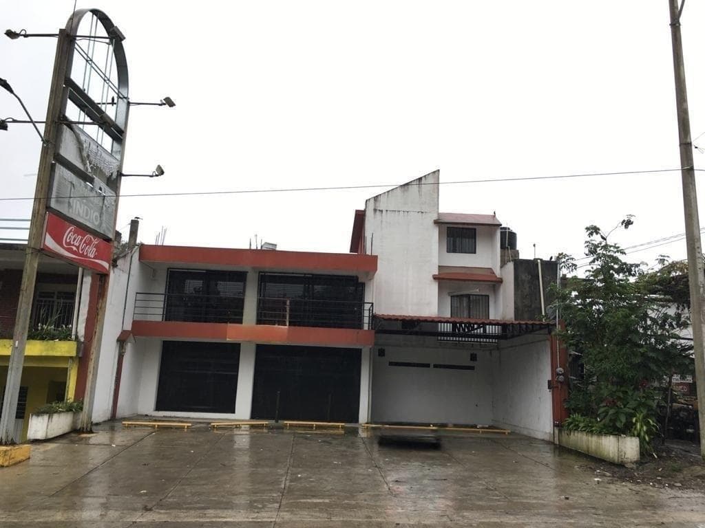 RENTA DE LOCAL COMERCIAL EN XICOTEPEC - 1