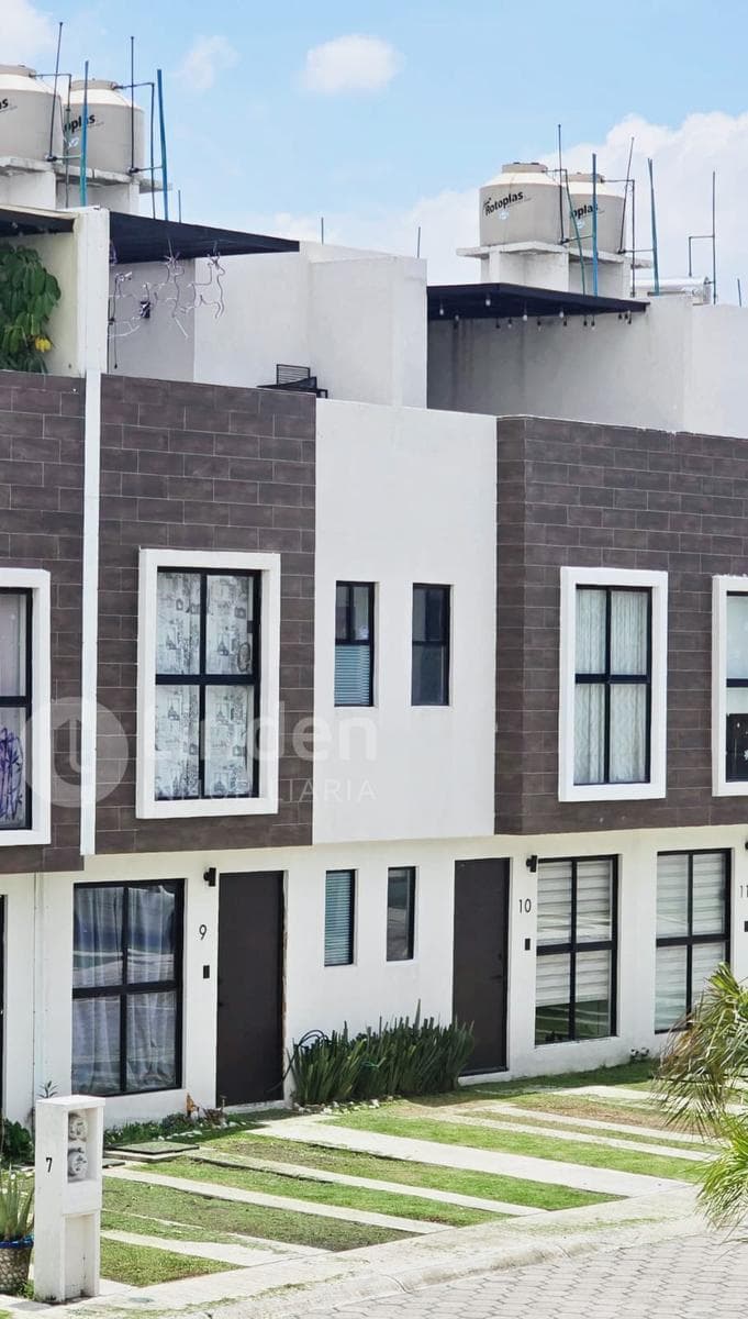CASA EN VENTA EN RESIDENCIAL NIZA, SAN FRANCISCO OCOTLÁN, ZONA VOLKSWAGEN, PUEBLA. - 1