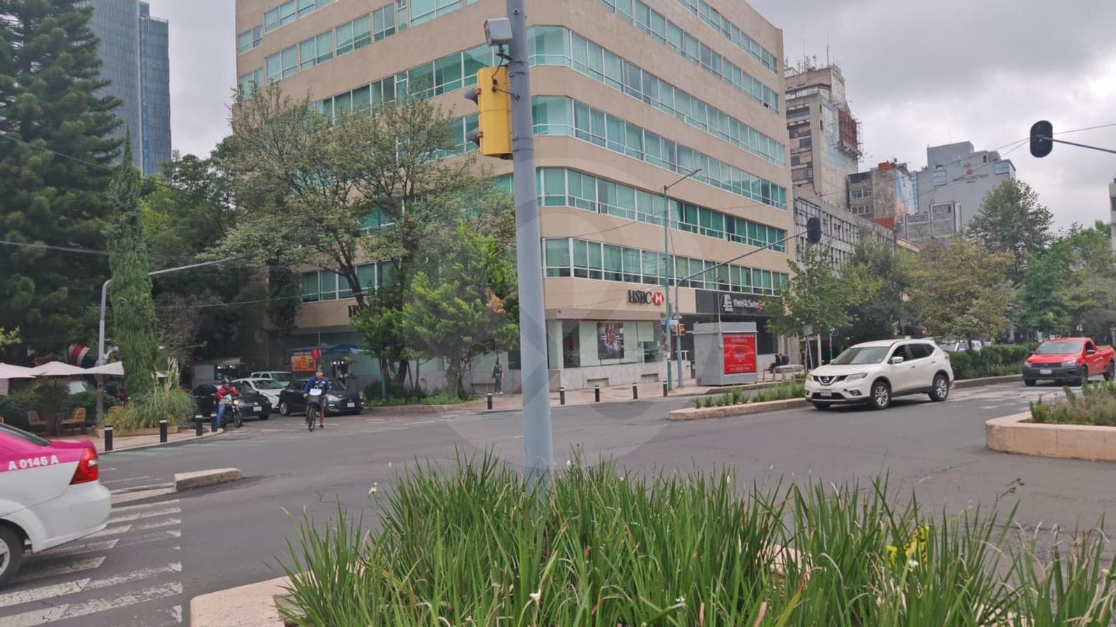 Oficina en Liverpool 197 esquina Chapultepec - 1