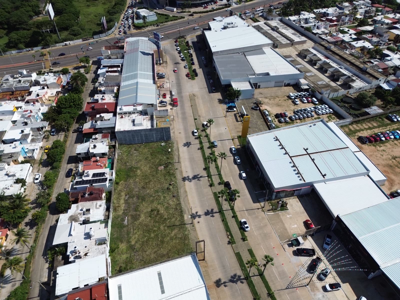Terreno frente a Mazda Mg Buick Coatzacoalcos - 1