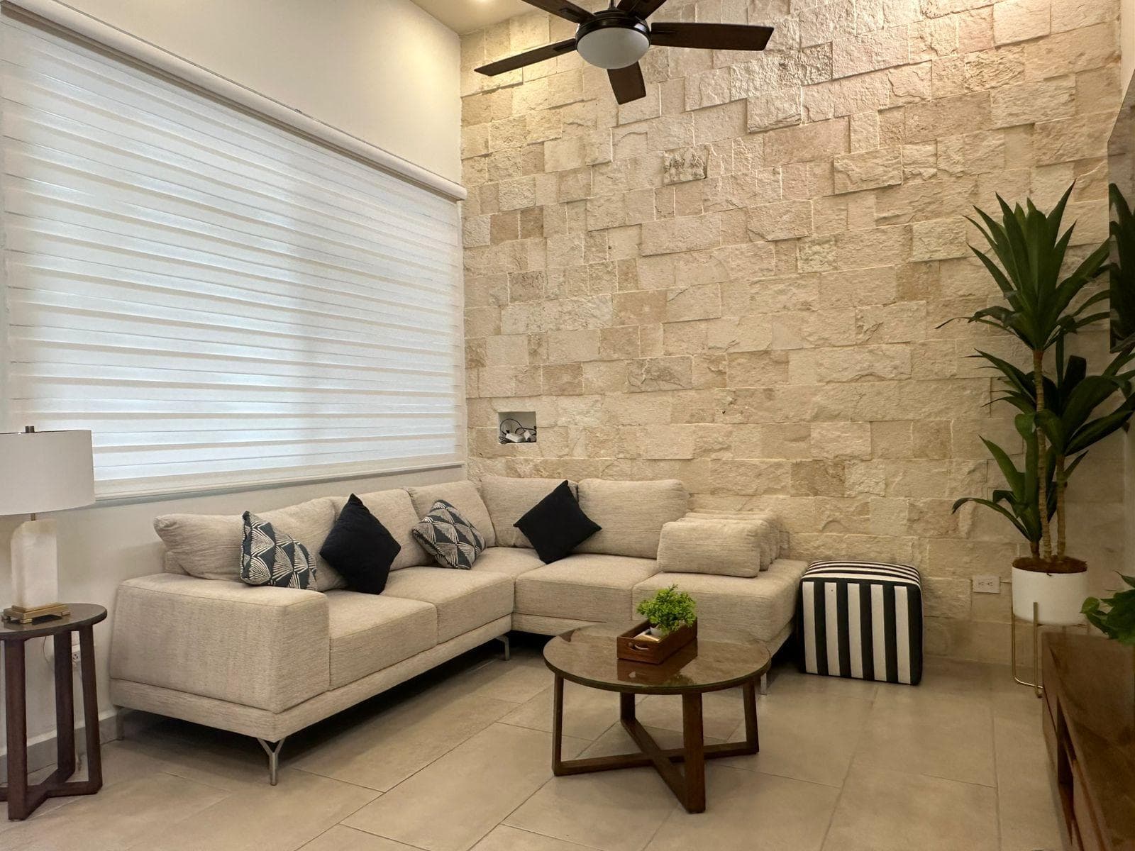 Casa en Renta en Residencial Villas Paradiso cerca de Aeropuerto y Vidanta - 1